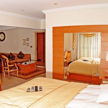 Mirage Suites Kuwait City Camera foto