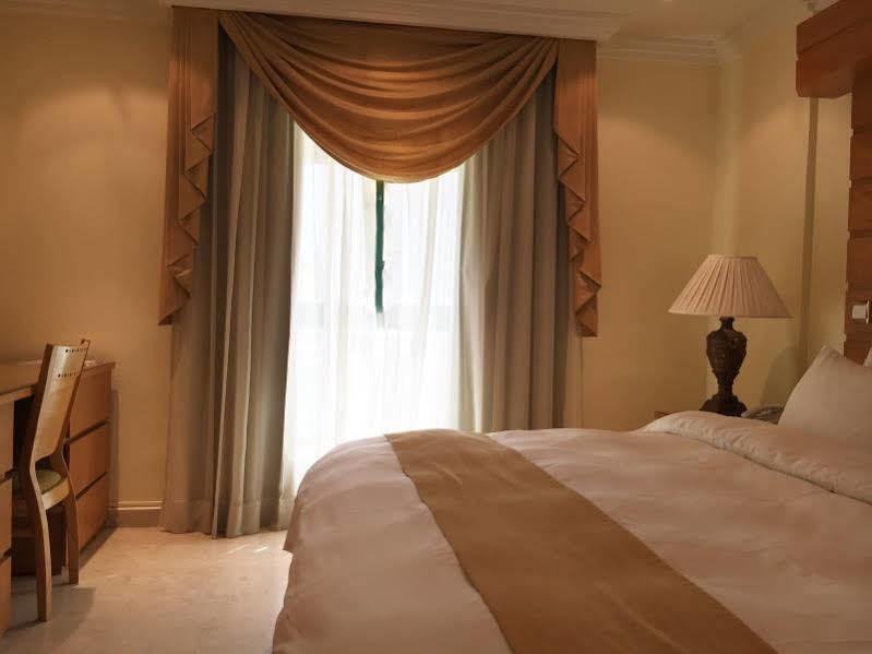 Mirage Suites Kuwait City Esterno foto